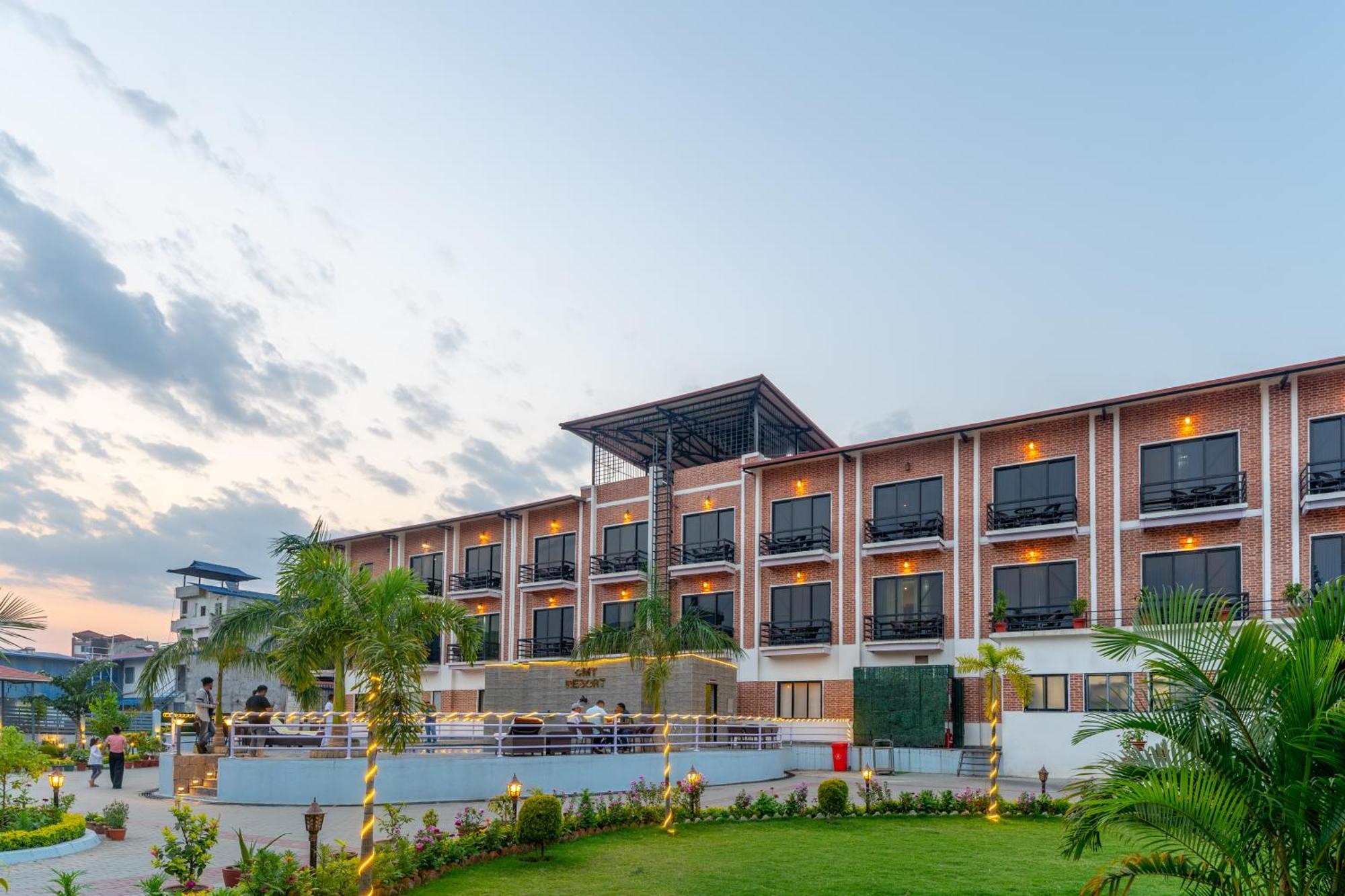 Chitwan Mid Town Resort Bharatpur  Exterior photo